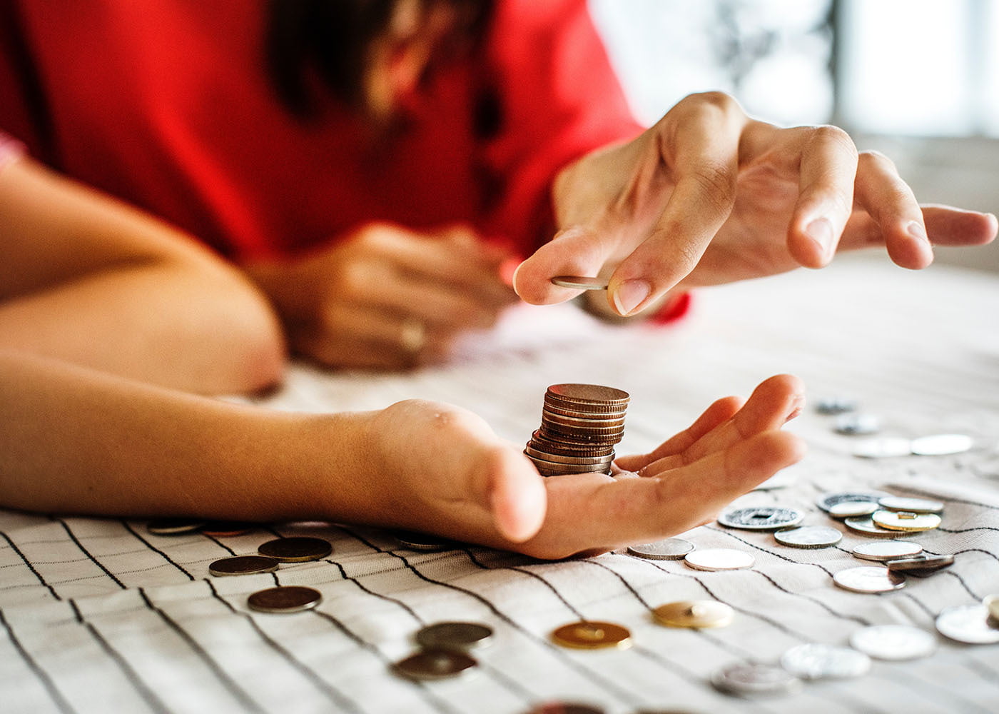 6 Ways to Start Helping Your Kids Manage Their Money